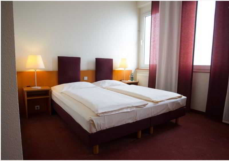 Hotel Am Rhein Wesseling Exterior photo