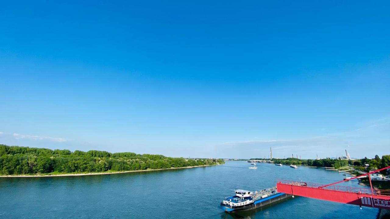 Hotel Am Rhein Wesseling Exterior photo